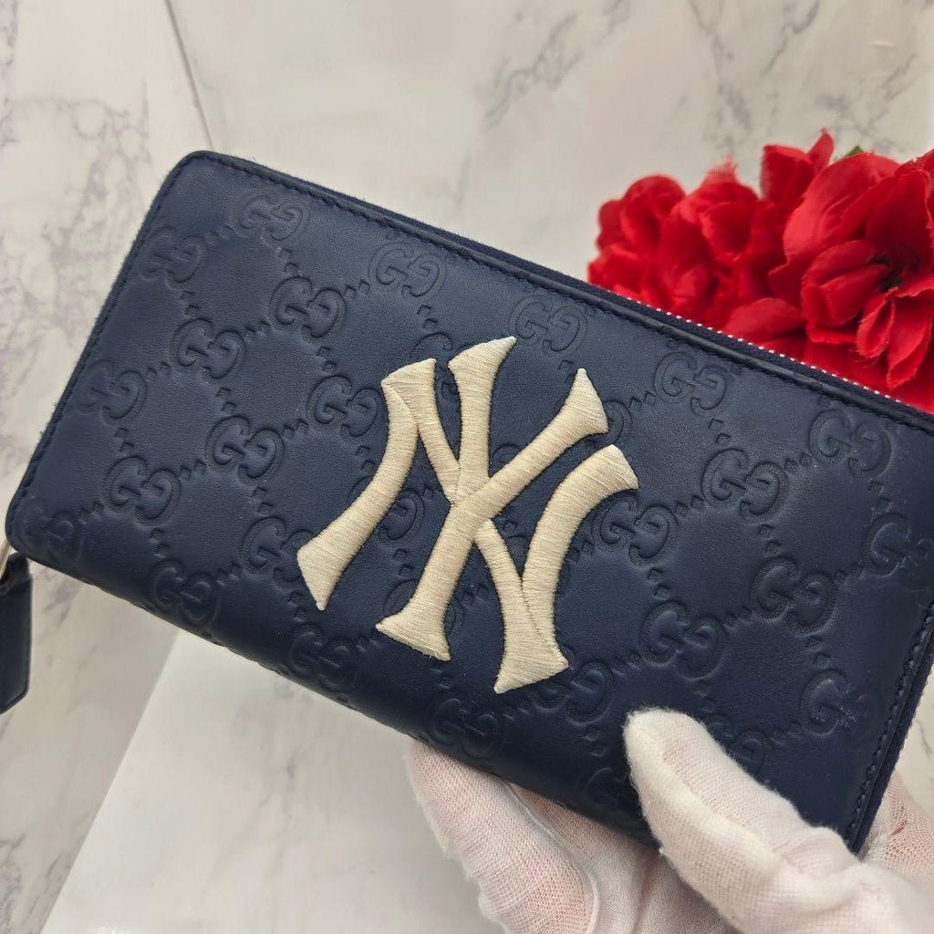 Gucci Guccissima Wallet Yankees Collaboration Navy — view 3