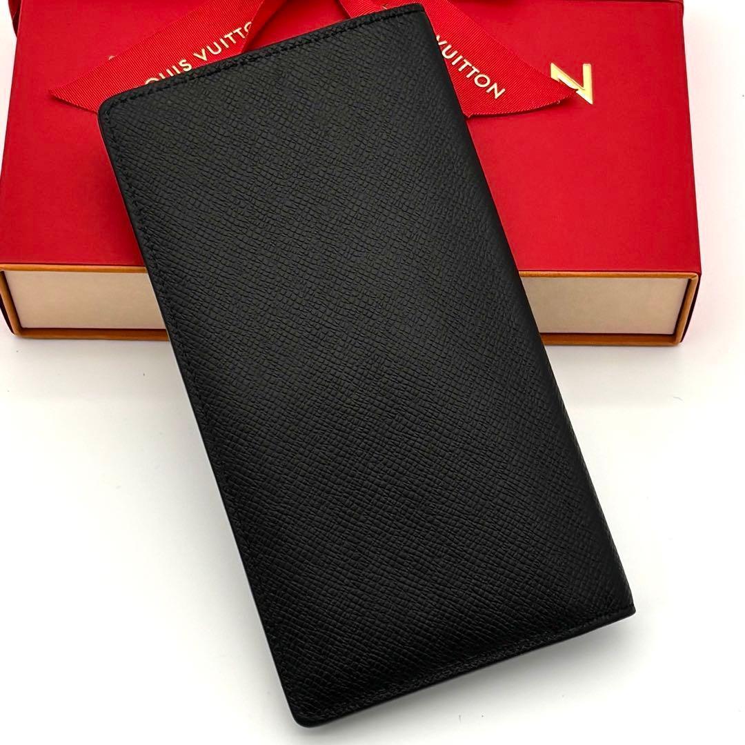 Louis Vuitton Taiga Portefeuille Long Black Billfold Wallet — view 2