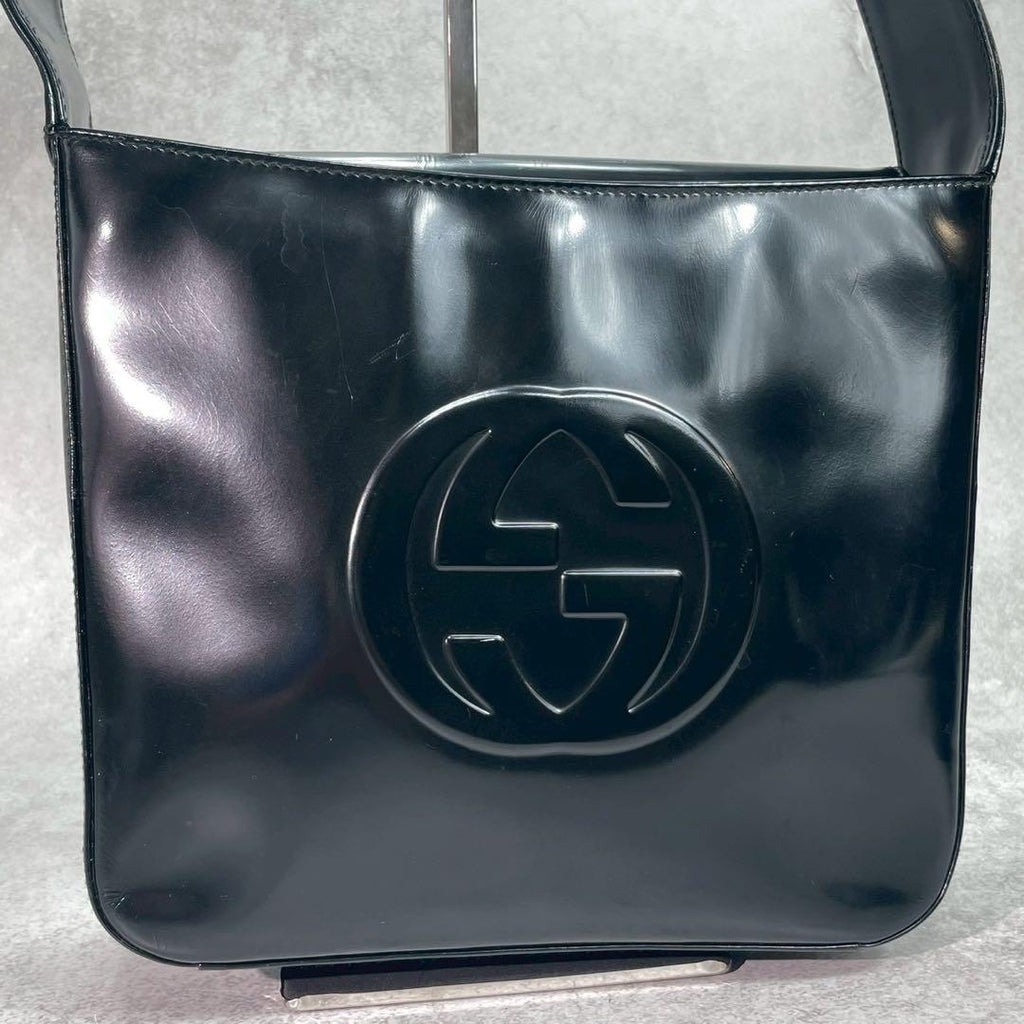 Gucci GG Shoulder Bag Patent Leather Logo Black — view 2