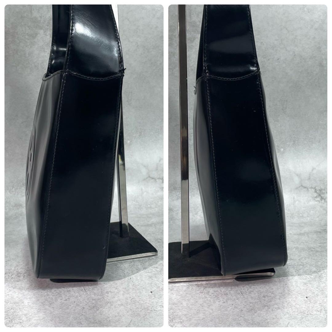 Gucci GG Shoulder Bag Patent Leather Logo Black — view 7