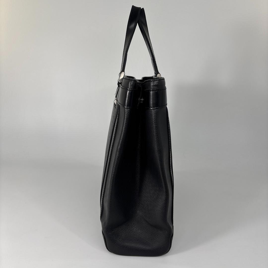 Louis Vuitton Super Taiga Kasbek PM Handbag — view 4
