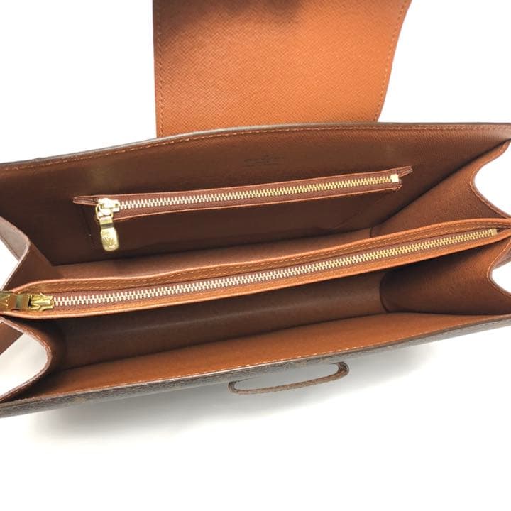 Louis Vuitton Monogram Shoulder Bag Clousel — view 6