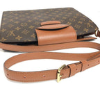 Louis Vuitton Monogram Shoulder Bag Clousel — view 9