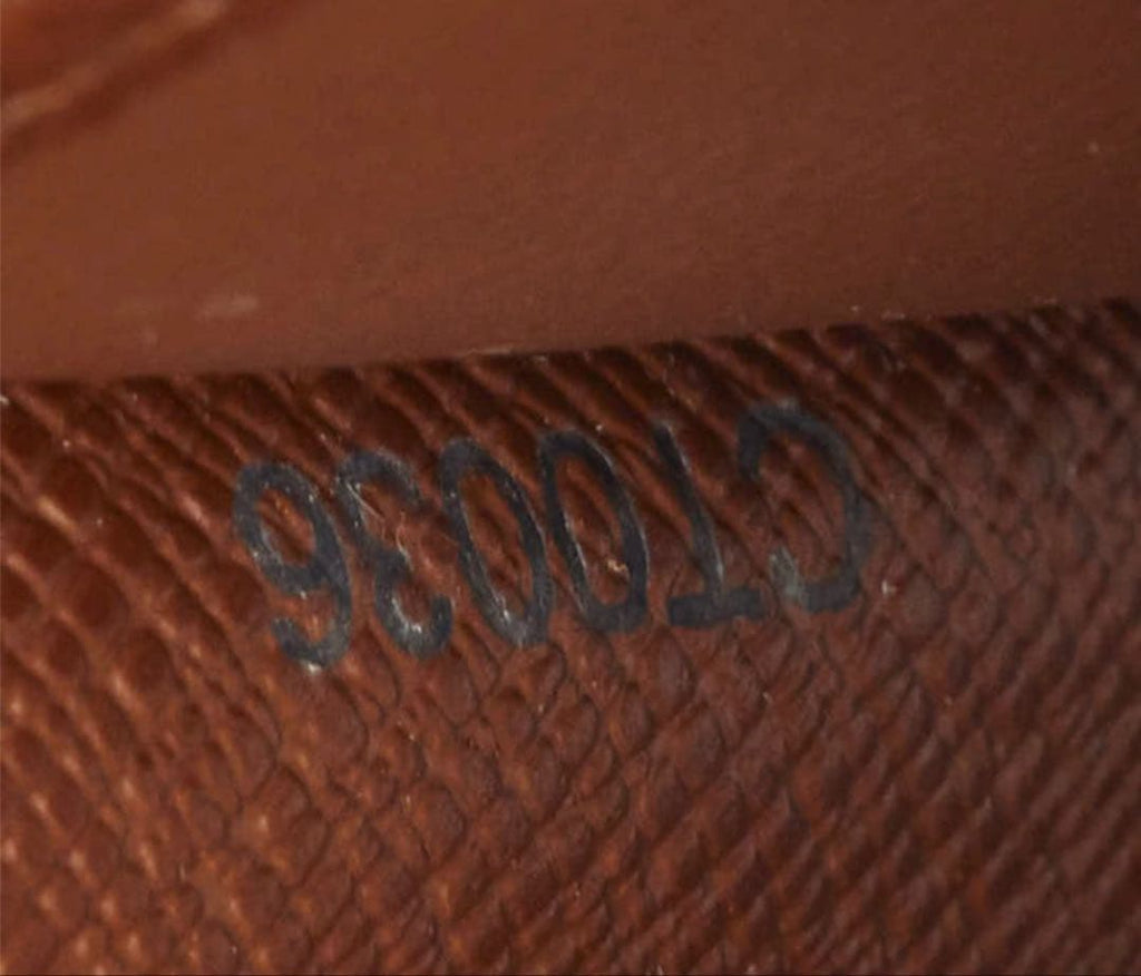 Louis Vuitton Monogram Key Case Key Holder — view 7