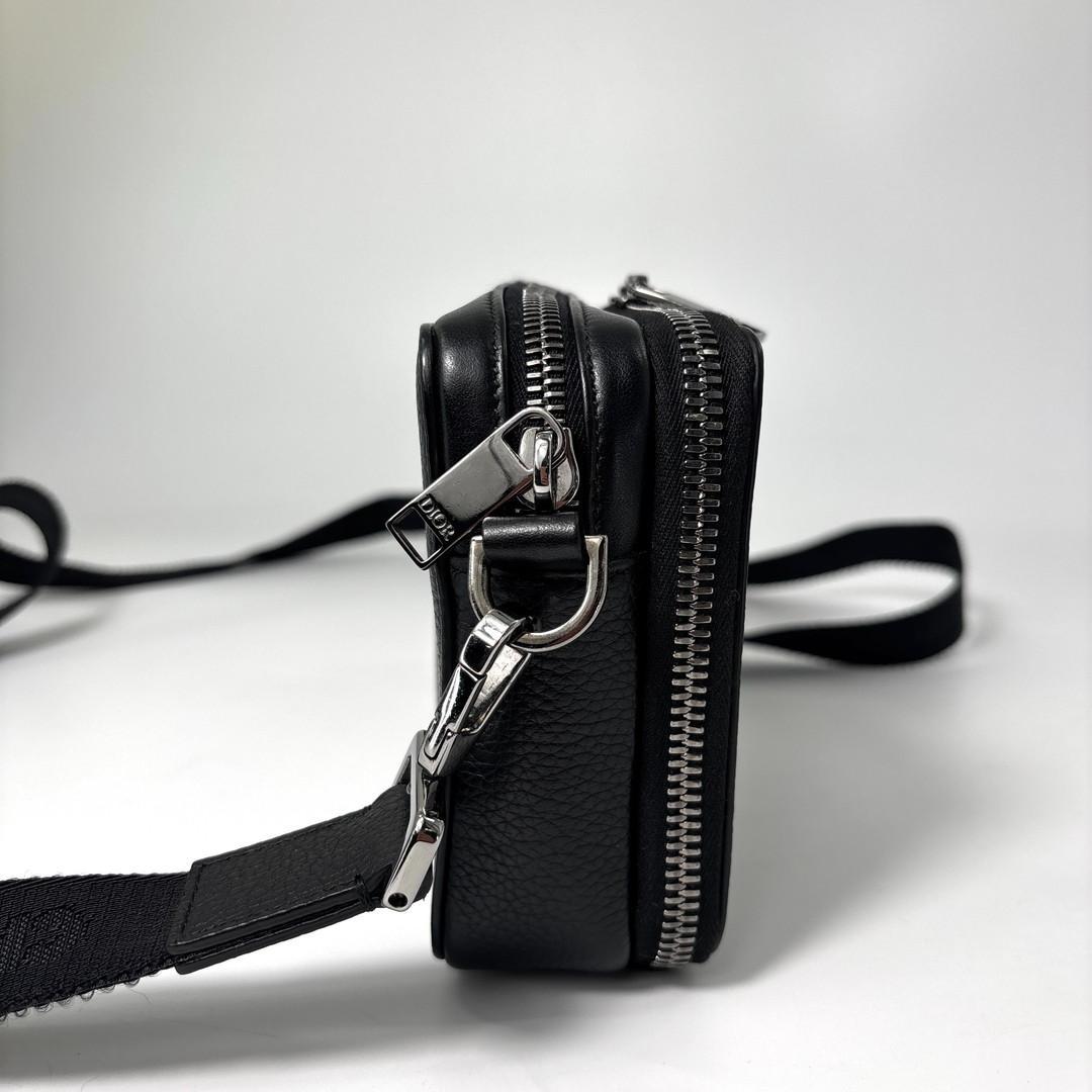 Dior Logo Black Shoulder Bag — view 4