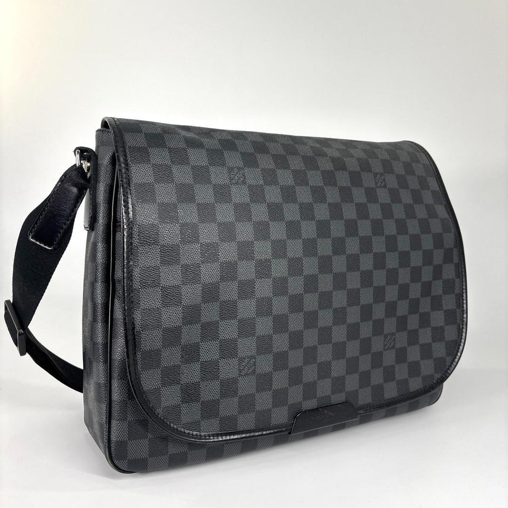 Louis Vuitton Damier Graphite Daniel GM Shoulder — view 3