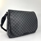 Louis Vuitton Damier Graphite Daniel GM Shoulder — view 3