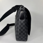 Louis Vuitton Damier Graphite Daniel GM Shoulder — view 4
