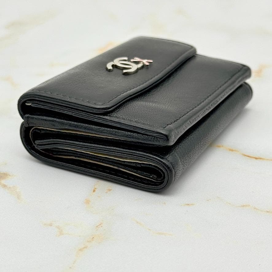Chanel Ski Motif Trifold Wallet — view 8