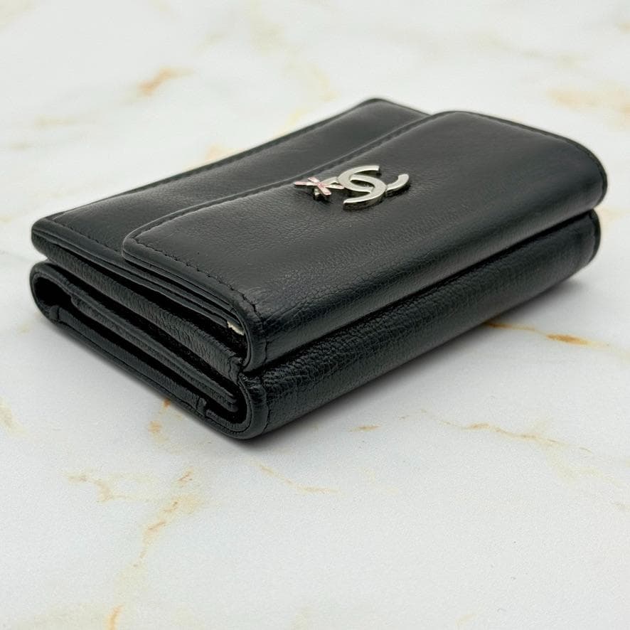 Chanel Ski Motif Trifold Wallet — view 9