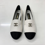 Chanel CC Logo Leather Bicolor Loafers White Black — view 2