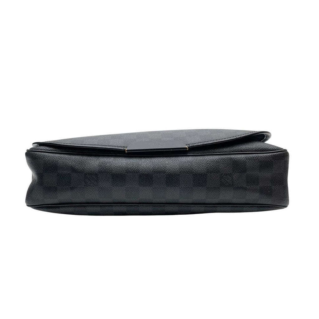 Louis Vuitton Damier Graphite Daniel MM Shoulder — view 4