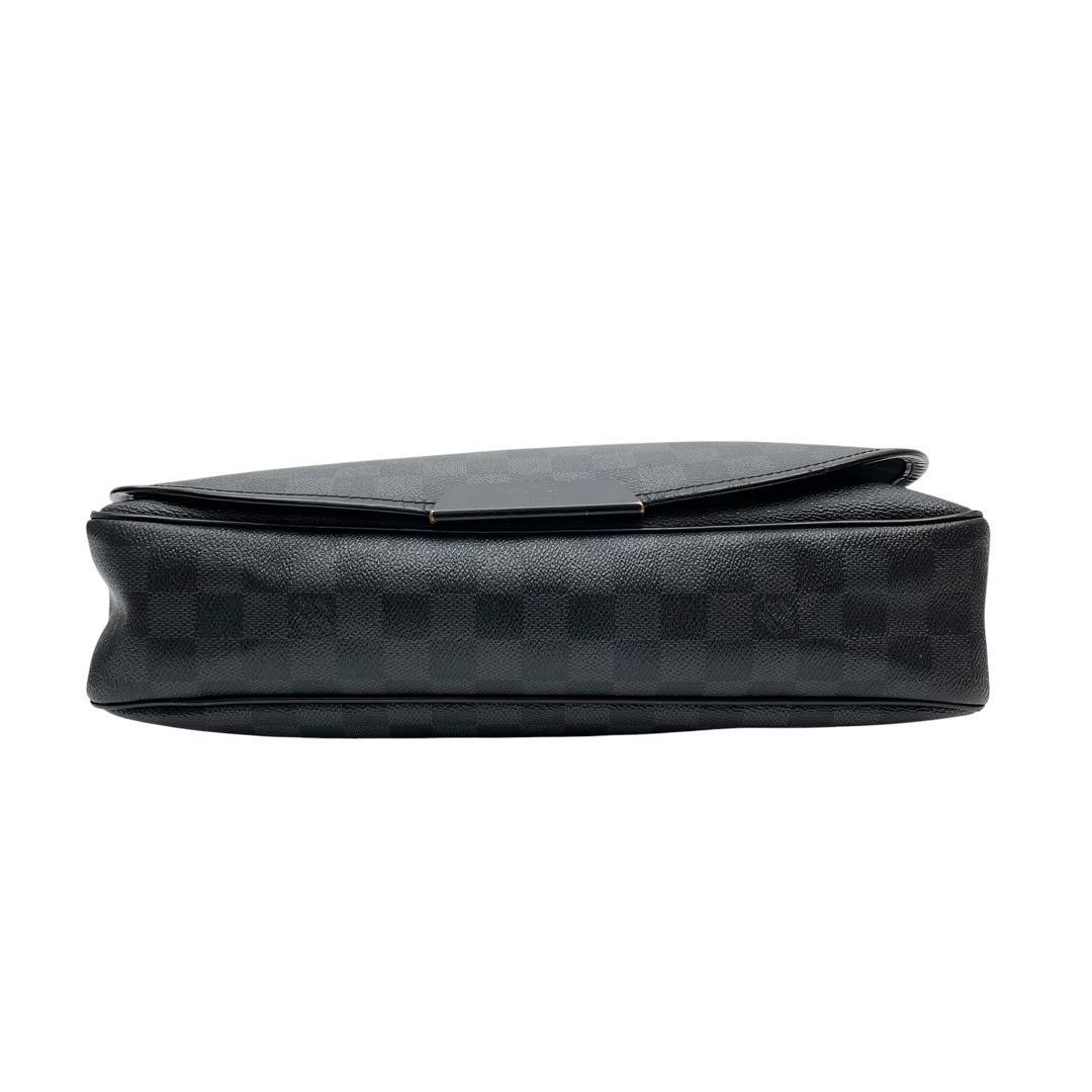 Louis Vuitton Damier Graphite Daniel MM Shoulder — view 4