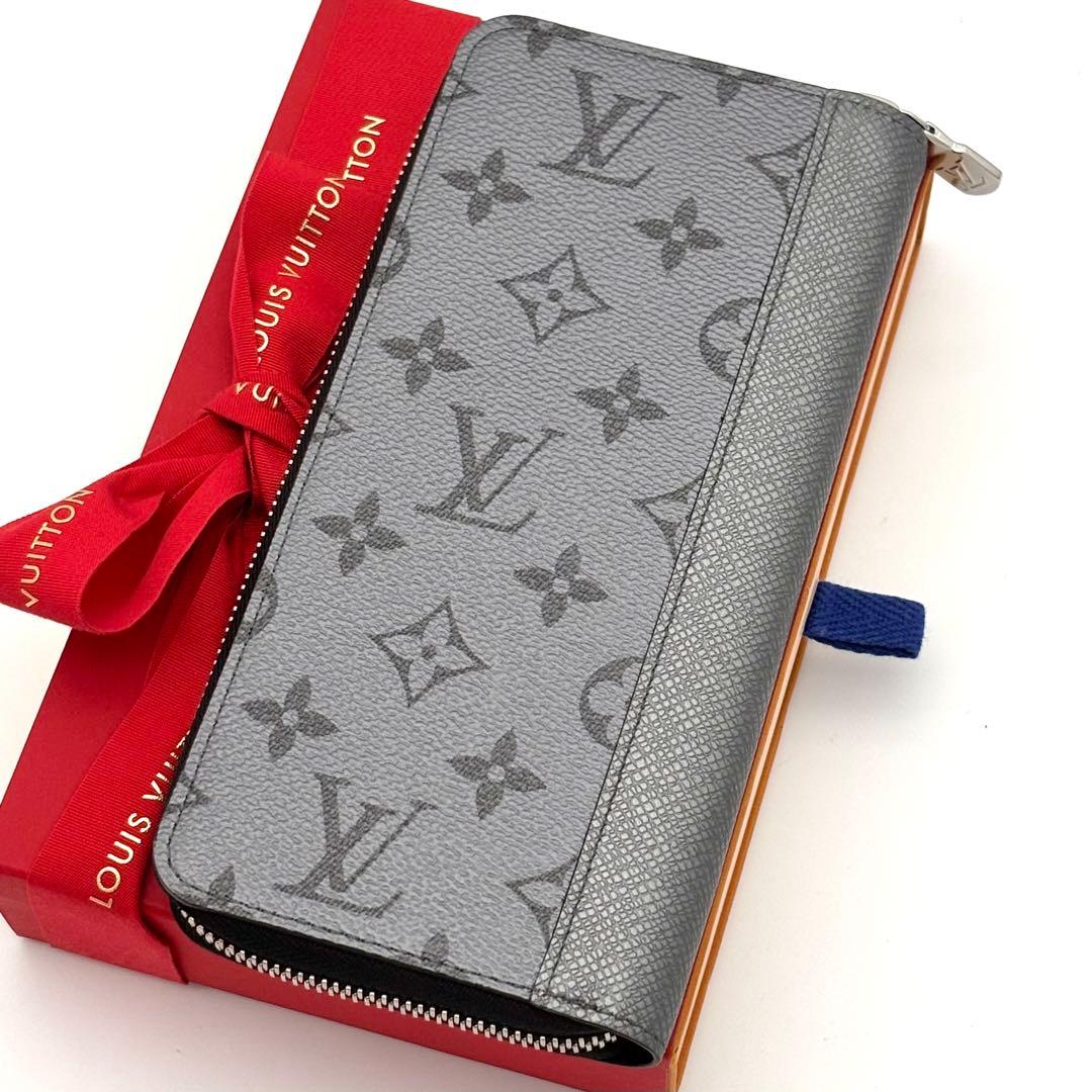 Louis Vuitton Wallet Zippy Vertical Silver — view 2