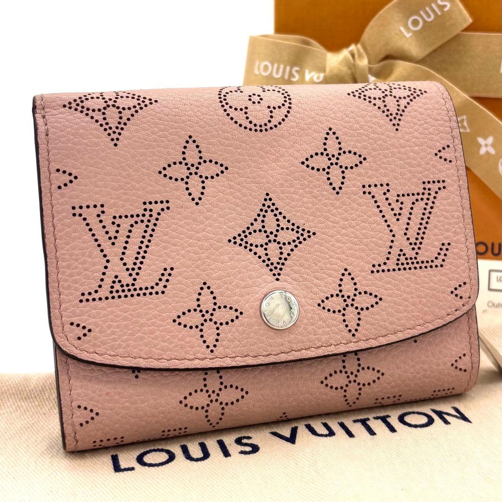 Louis Vuitton Monogram Mahina Portefeuille Iris Compact Magnolia Wallet