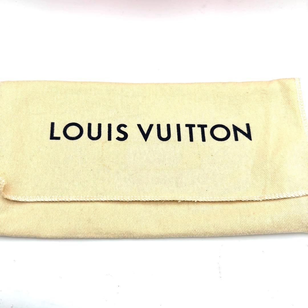 Louis Vuitton Wallet Zippy Tourtore le Cream Leather — view 9