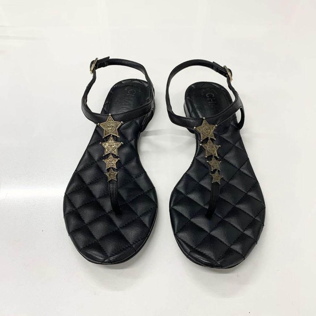 Chanel CC Logo Star Quilted Leather Thong Sandals Black — view 2