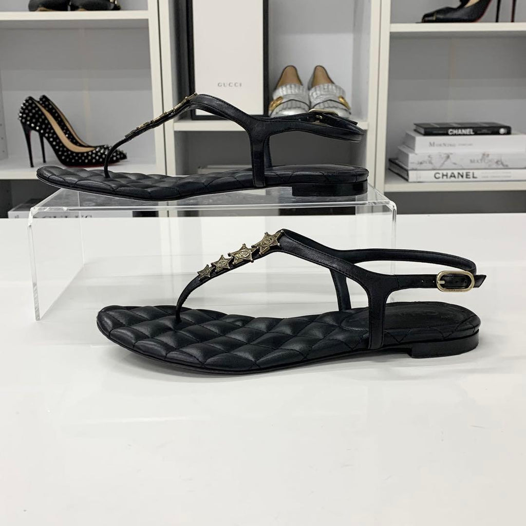 Chanel CC Logo Star Quilted Leather Thong Sandals Black — view 3