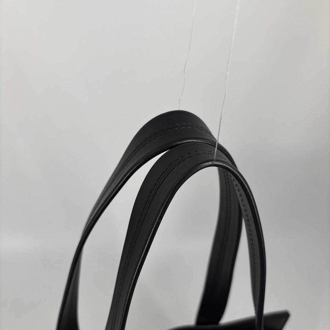 Louis Vuitton LV Aerogram Take Off Tote Black — view 6