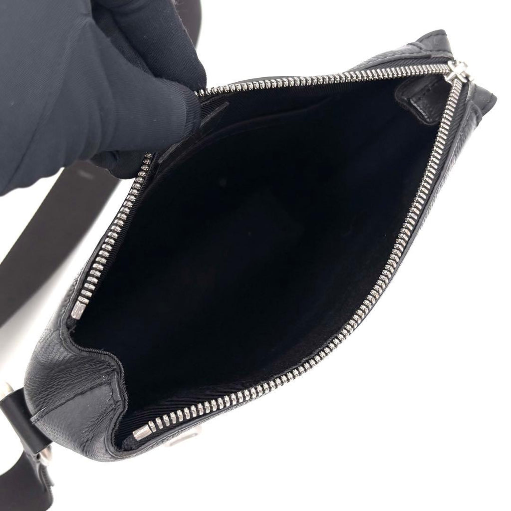 Louis Vuitton Damier Infini Discovery Messenger BB — view 3