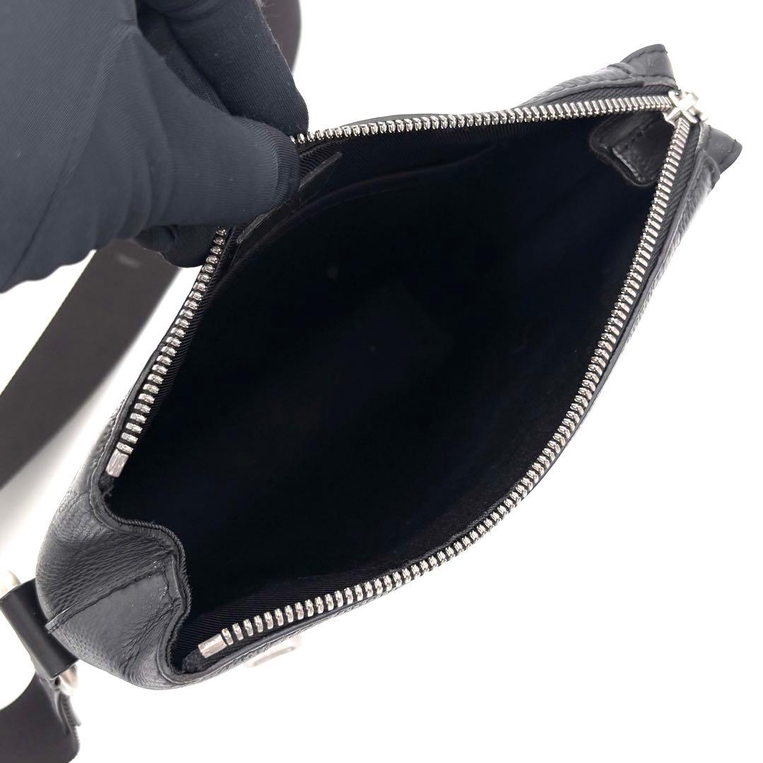 Louis Vuitton Damier Infini Discovery Messenger BB — view 3