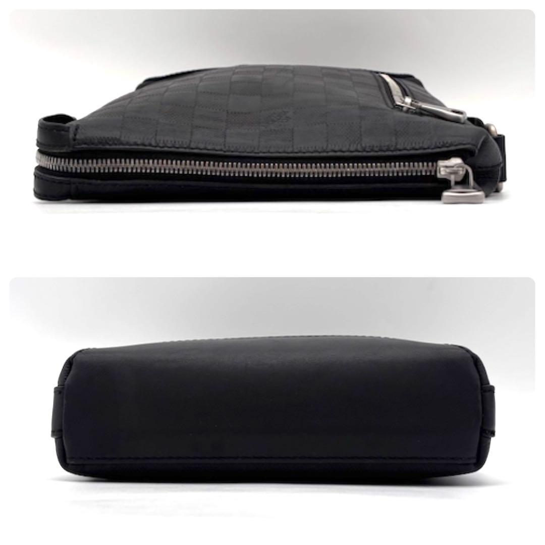 Louis Vuitton Damier Infini Discovery Messenger BB — view 7