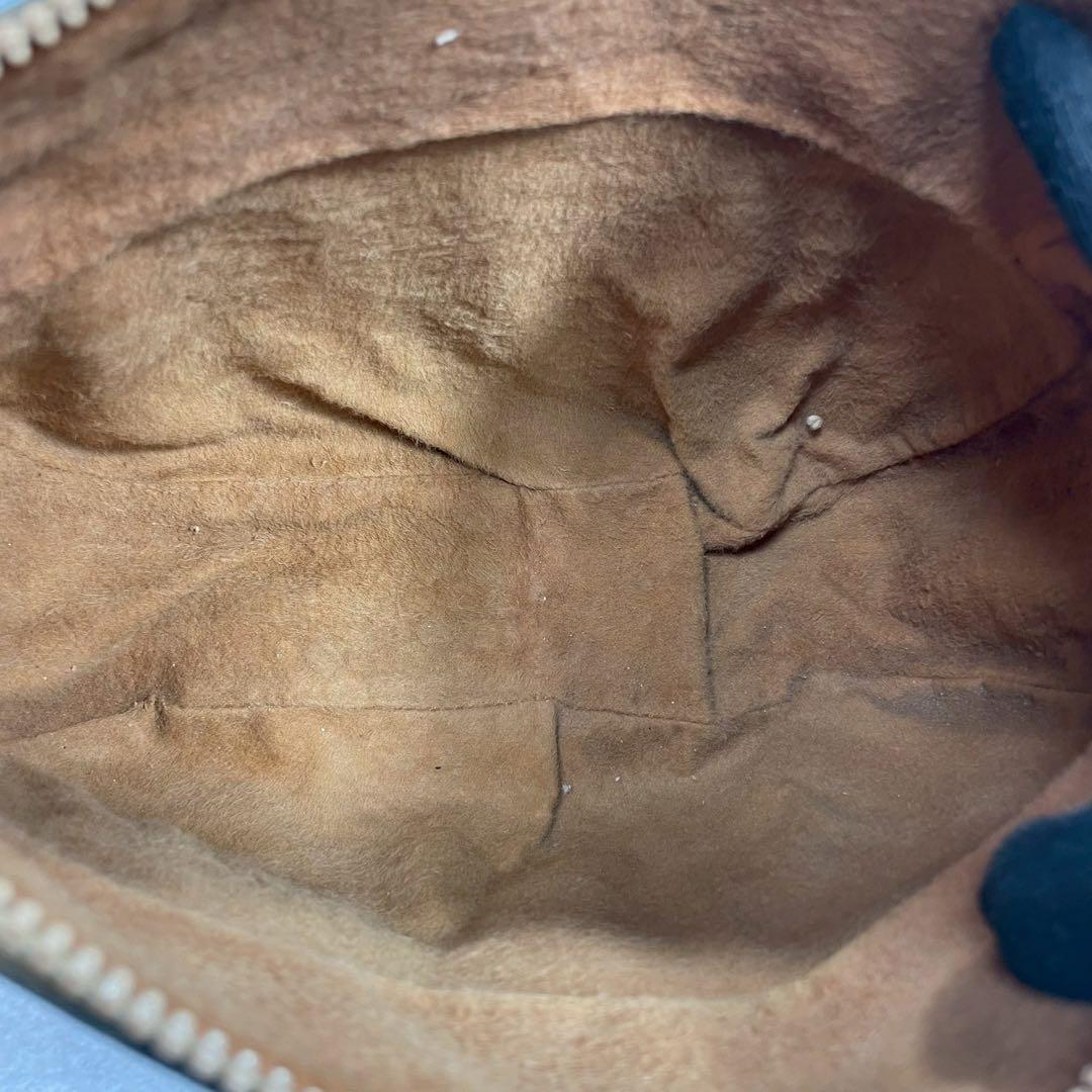 Gucci GG Shoulder Bag Brown Beige Logo Leather — view 5