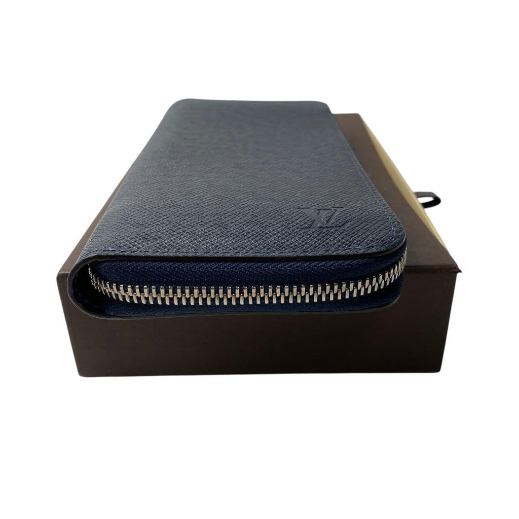 Louis Vuitton Taiga Zippy Wallet Vertical Long — view 4