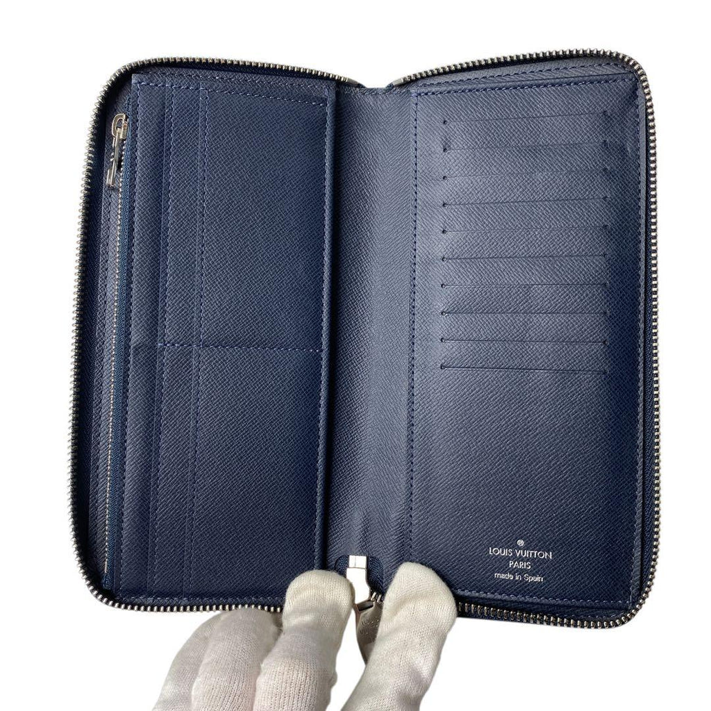 Louis Vuitton Taiga Zippy Wallet Vertical Long — view 7