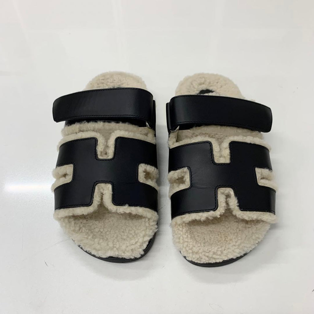 Hermes Chypre Leather Shearling Flat Sandals Black Ivory — view 2