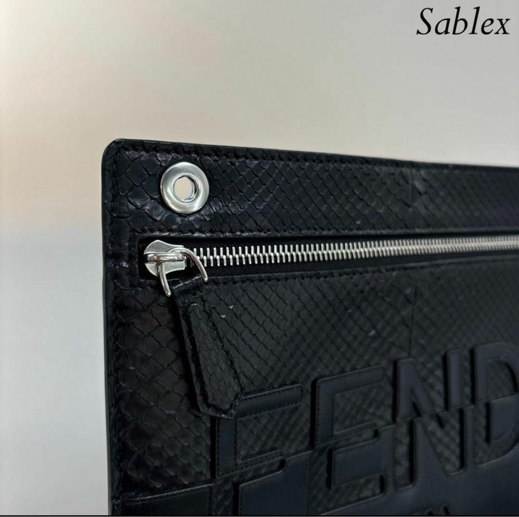 Fendi Clutch Black — view 9