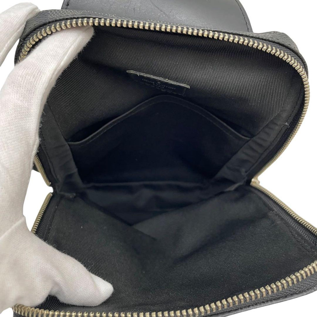 Louis Vuitton Damier Graphite Avenue Body Shoulder Bag — view 7