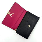 Louis Vuitton Portefeuille Capucines Compact Trifold Wallet — view 3