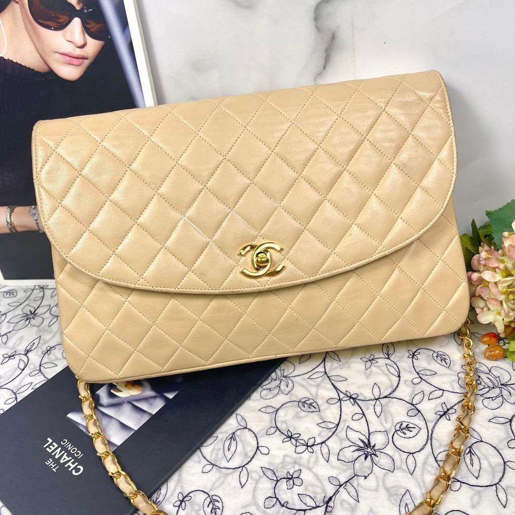 Chanel Vintage Quilted Chain Shoulder Bag