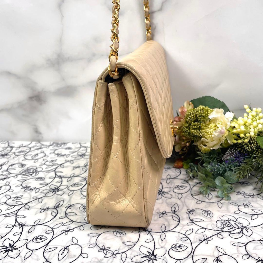 Chanel Vintage Quilted Chain Shoulder Bag — view 6