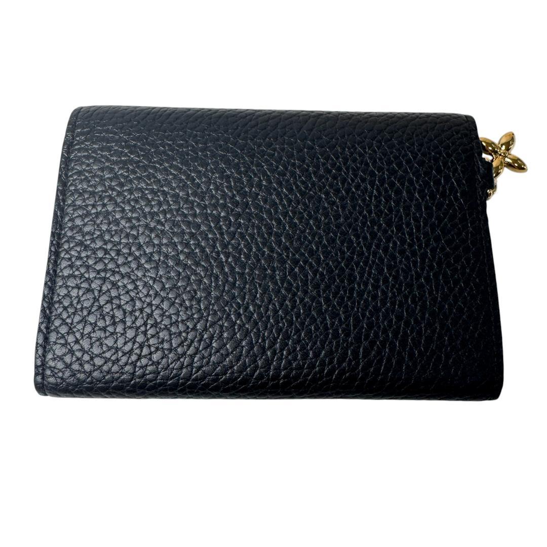 Louis Vuitton Portefeuille Capucines Compact Trifold Wallet — view 3