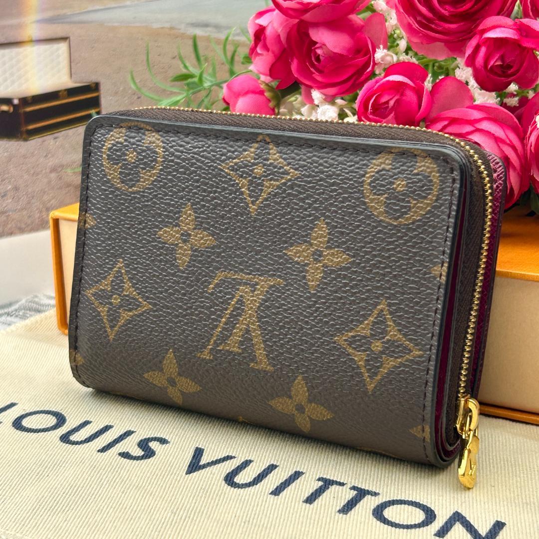 Louis Vuitton Portefeuille Lou Fuchsia Bifold Wallet — view 2