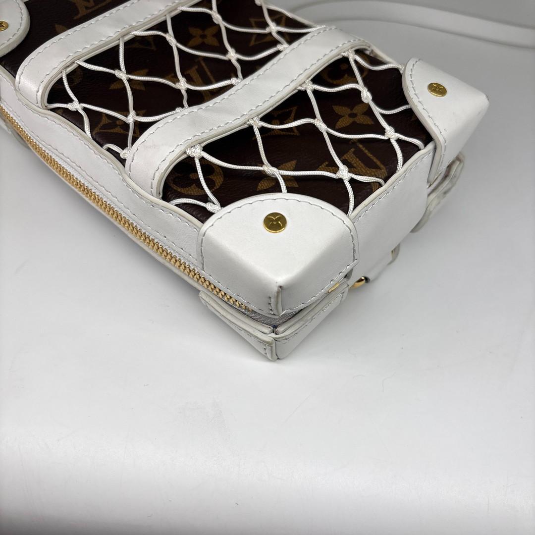 Louis Vuitton Nba Monogram Soft Trunk — view 7