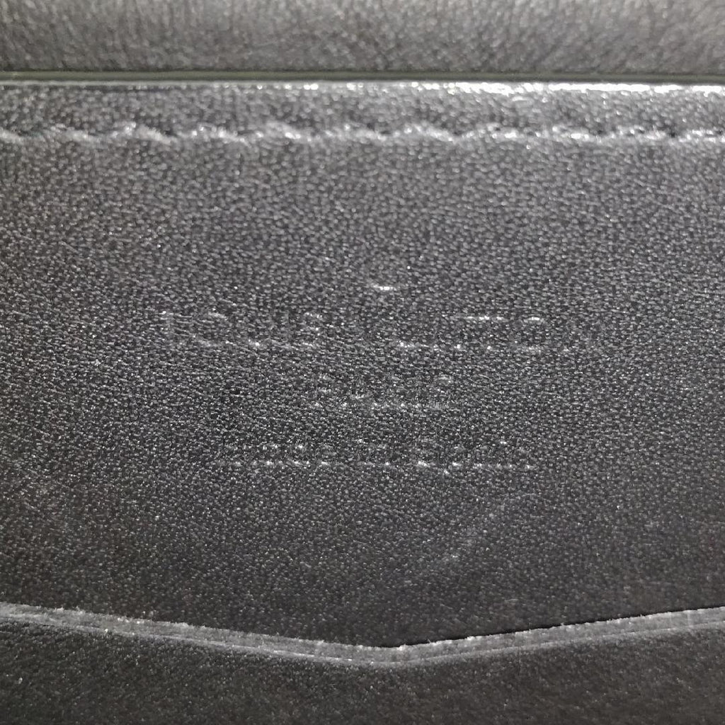 Louis Vuitton Zippy XL Wallet Pouch — view 5
