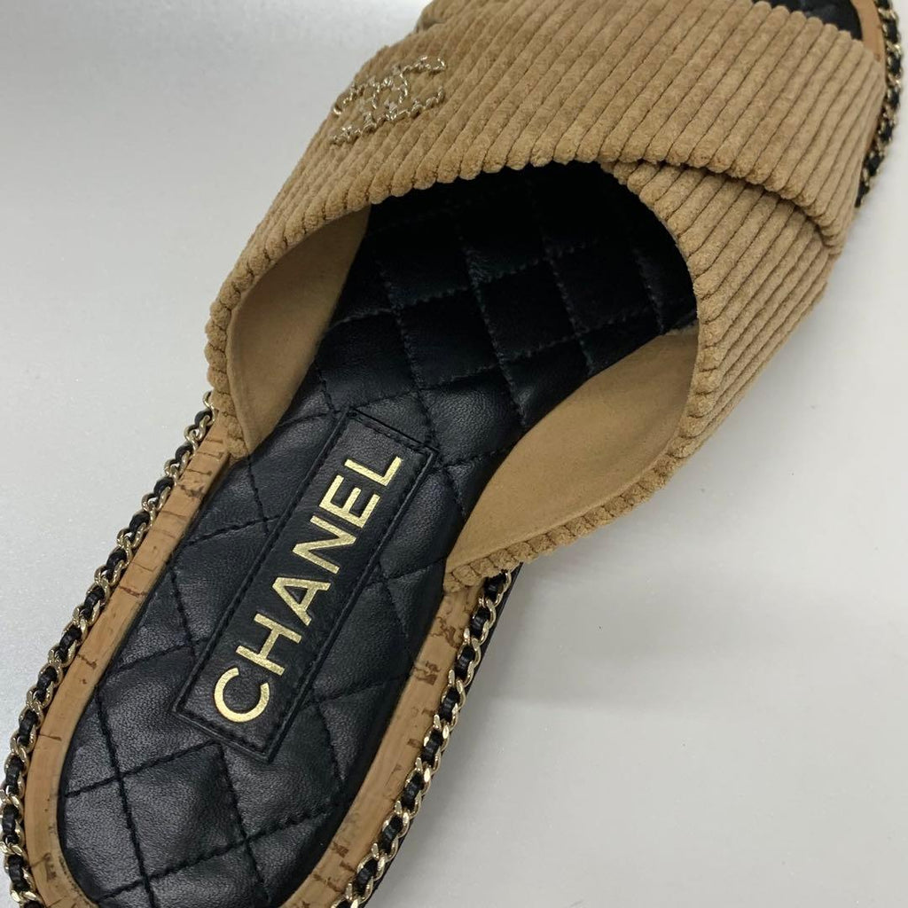 Chanel CC Logo Corduroy Chain Quilted Sandals Brown — view 7
