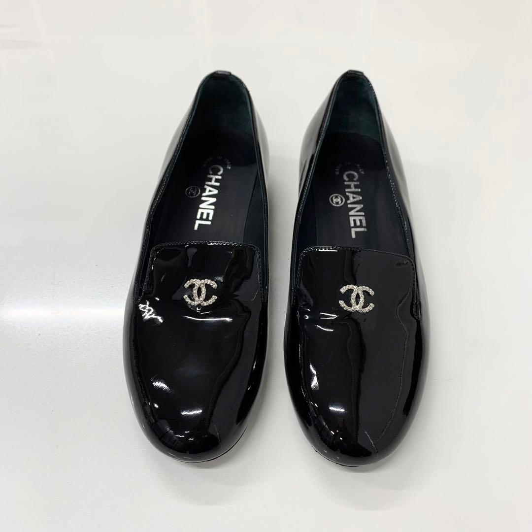 Chanel CC Logo Patent Pearl Opera Shoes Loafers Black — view 2