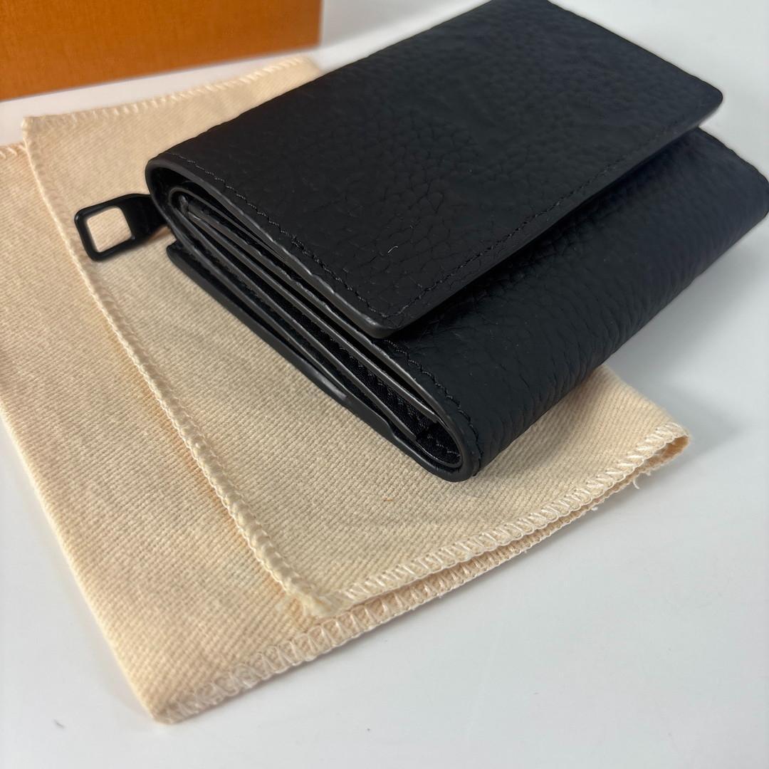Louis Vuitton Portefeuille Pilot Trifold Wallet Taurillon — view 6