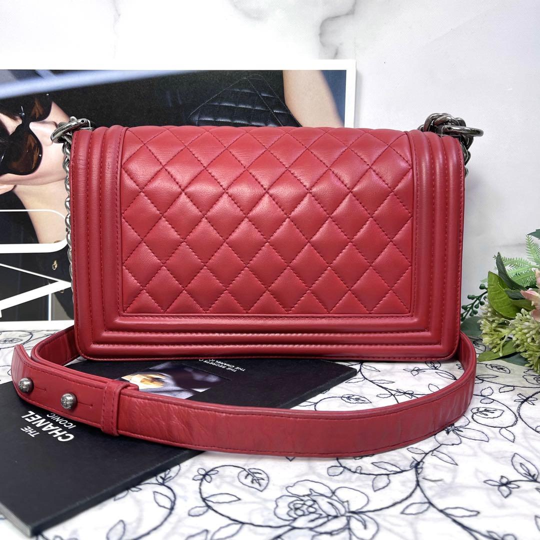 Chanel Boy Chain Shoulder Quilted — view 3