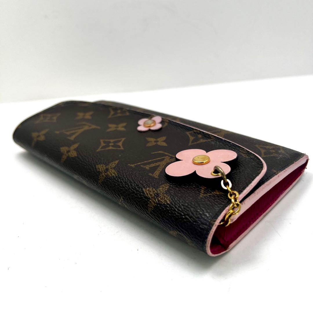 Louis Vuitton Monogram Portefeuille Emily Flower Charm Wallet — view 7