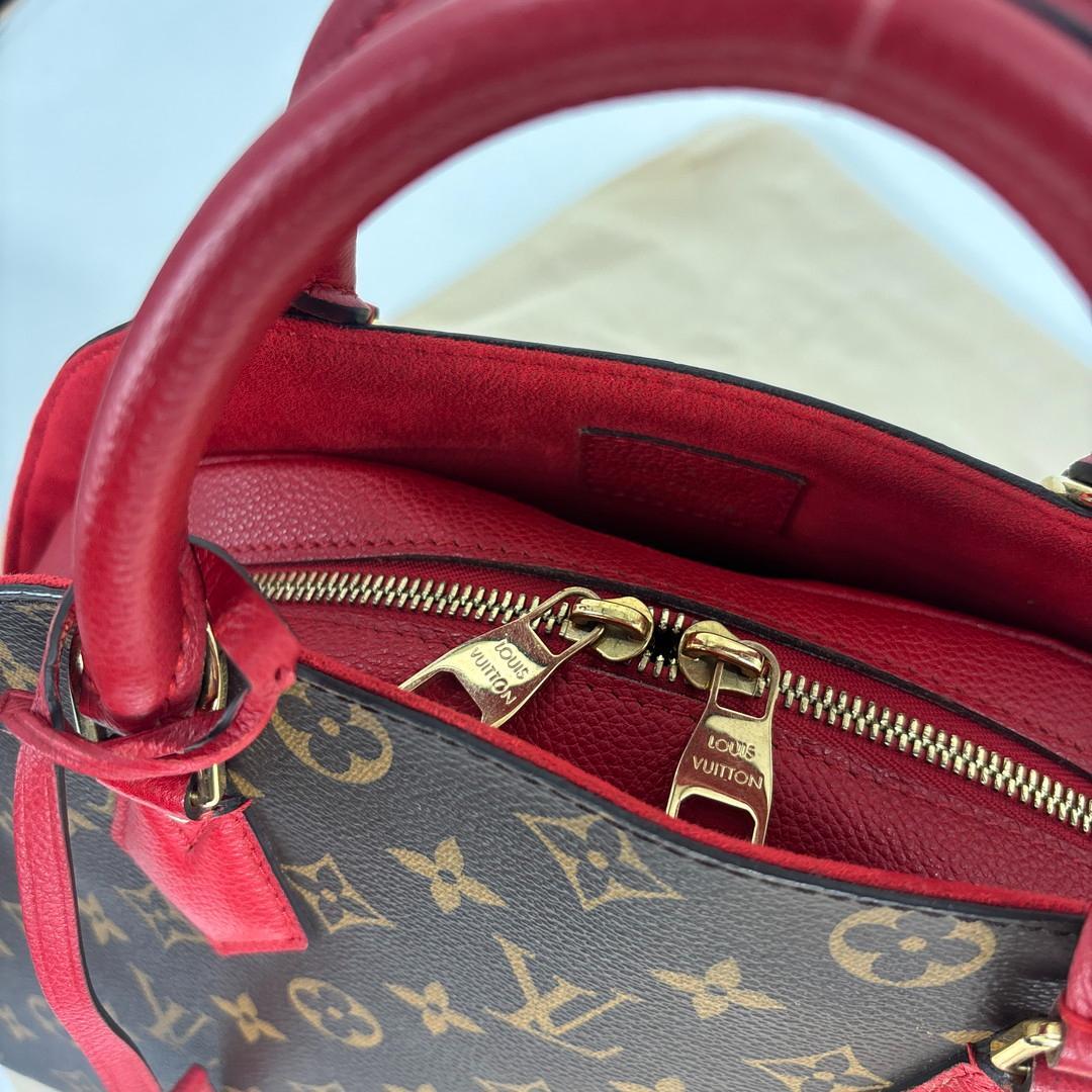 Louis Vuitton Monogram Alma Into Bag Handbag — view 7