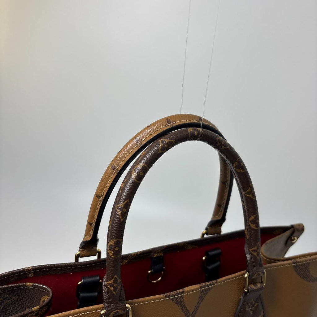 Louis Vuitton Giant Monogram Reverse On The Go MM Tote Bag — view 7
