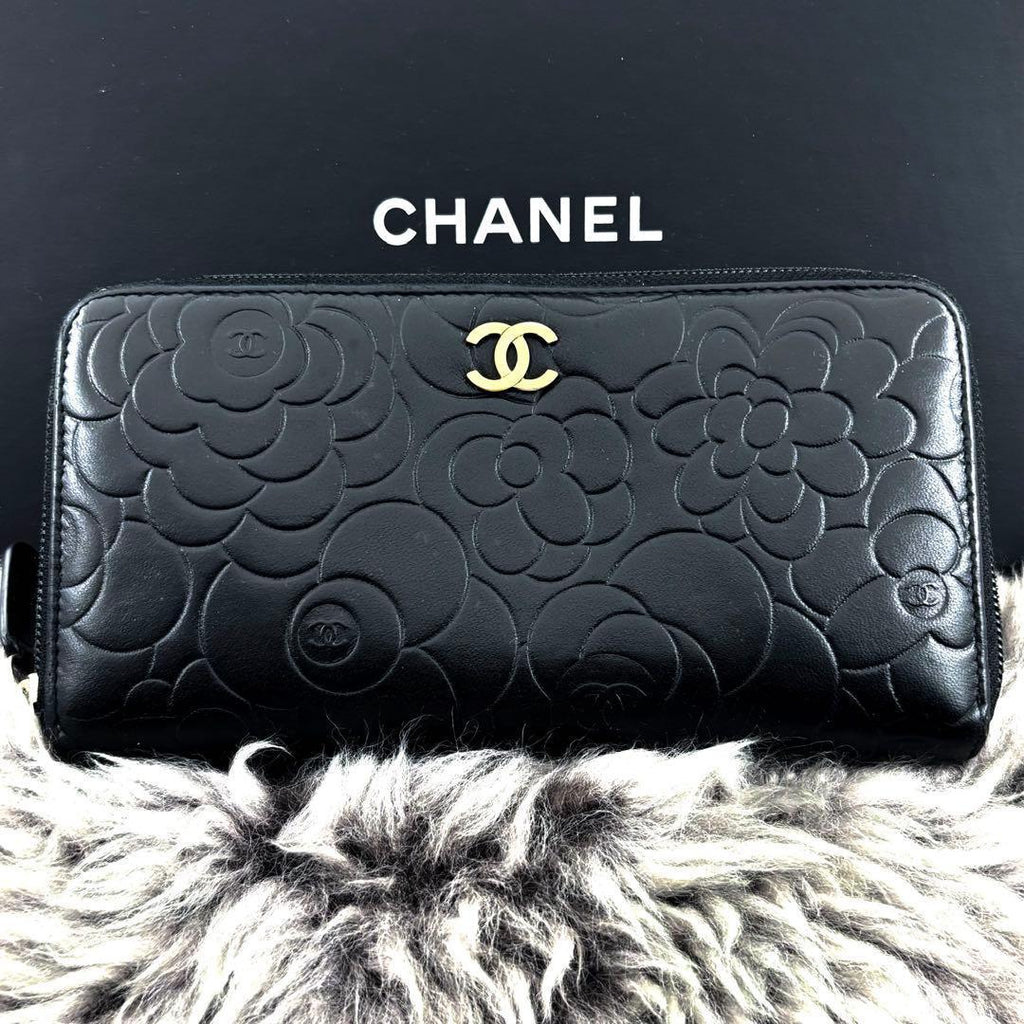 Chanel Wallet Camellia Embossed Zip Around — view 3