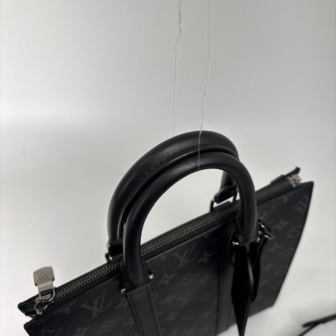 Louis Vuitton Monogram Eclipse Sac Plat Cross Handbag — view 6
