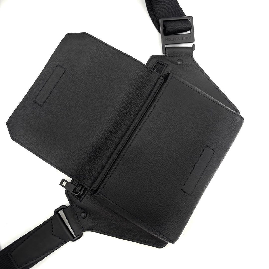 Louis Vuitton Aerogram Takeoff Sling Bag Noir — view 4