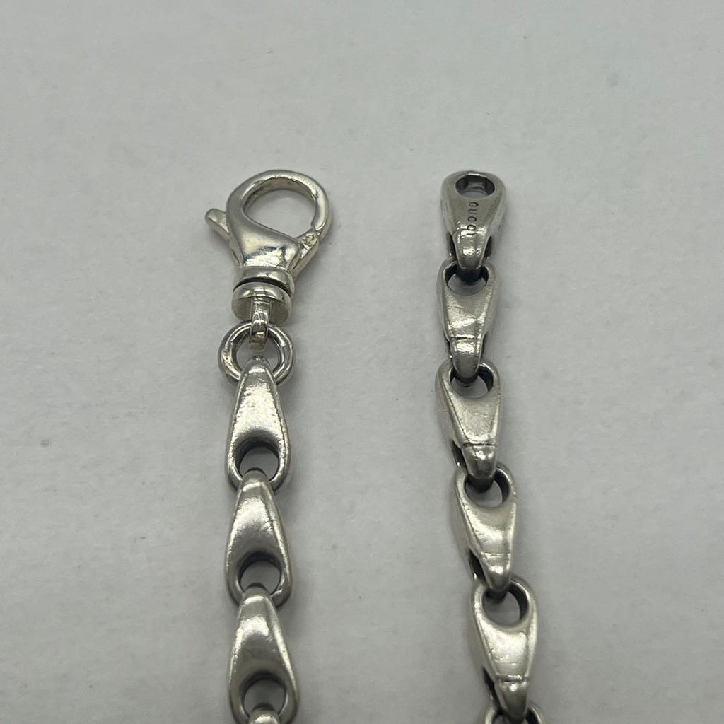 Gucci Teardrop Link Chain Necklace — view 3